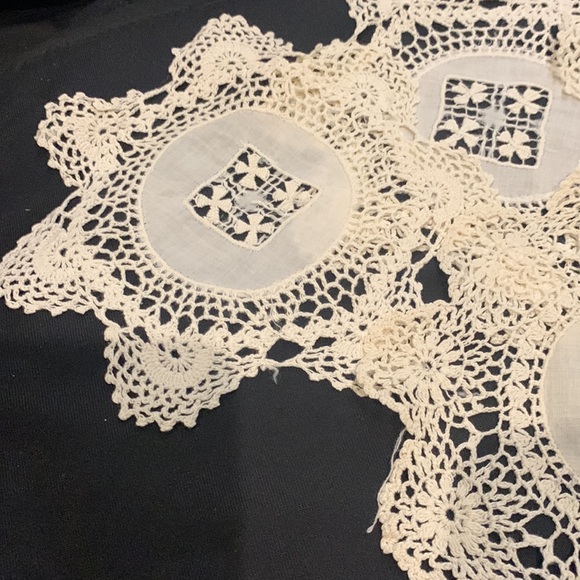 Vintage Handmade Doilies (5) - Picture 2 of 5